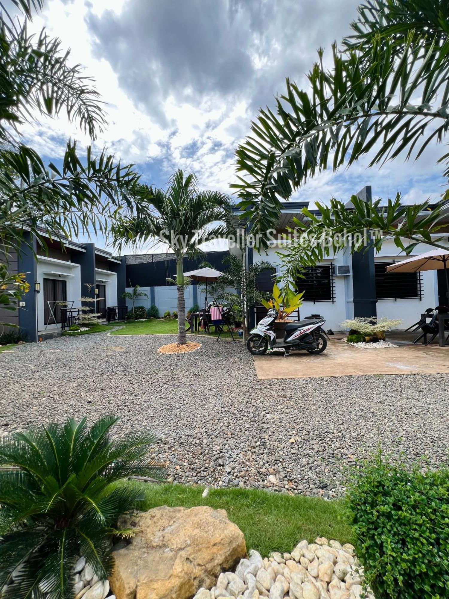 Sky Traveller Suites Panglao Eksteriør bilde