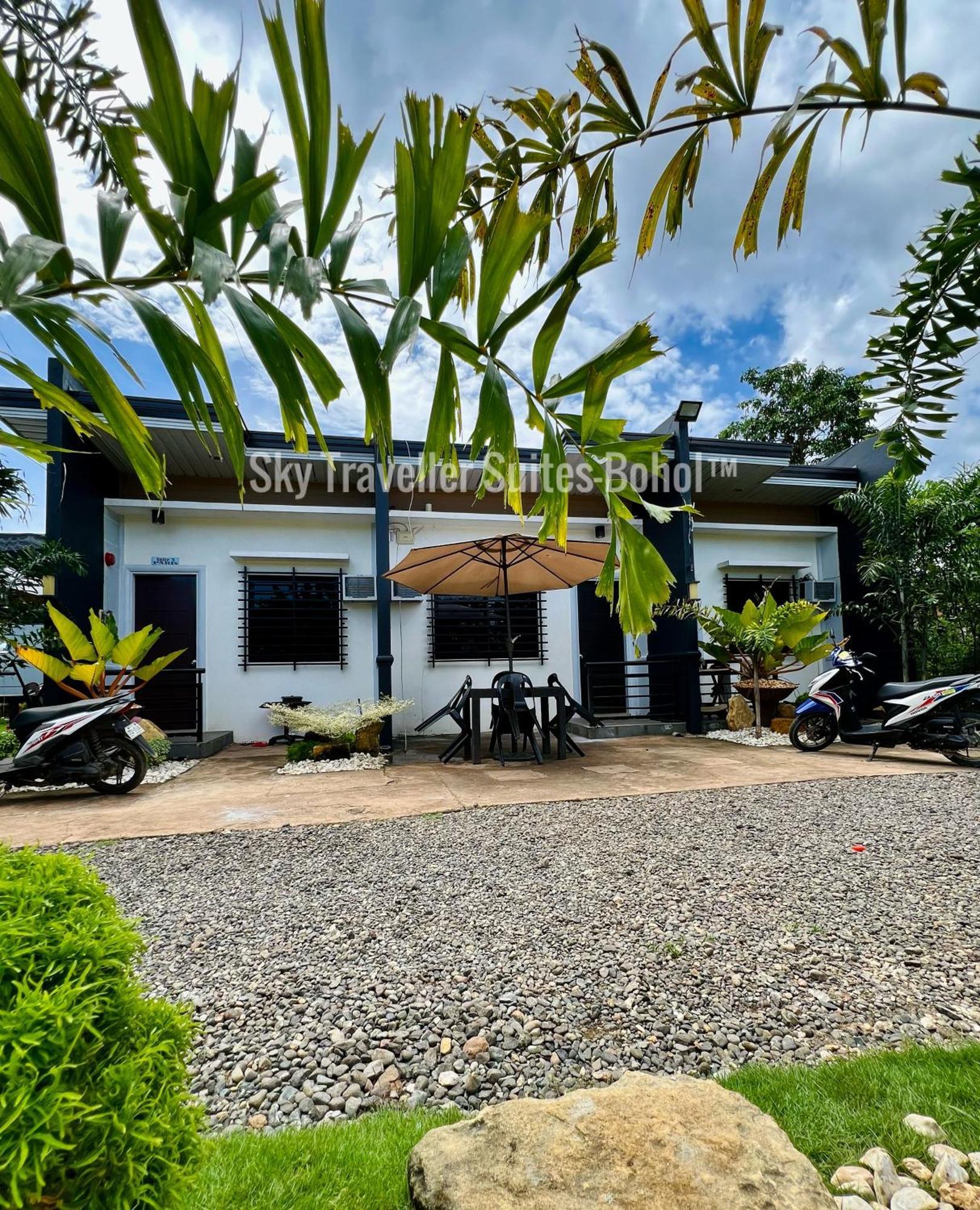 Sky Traveller Suites Panglao Eksteriør bilde
