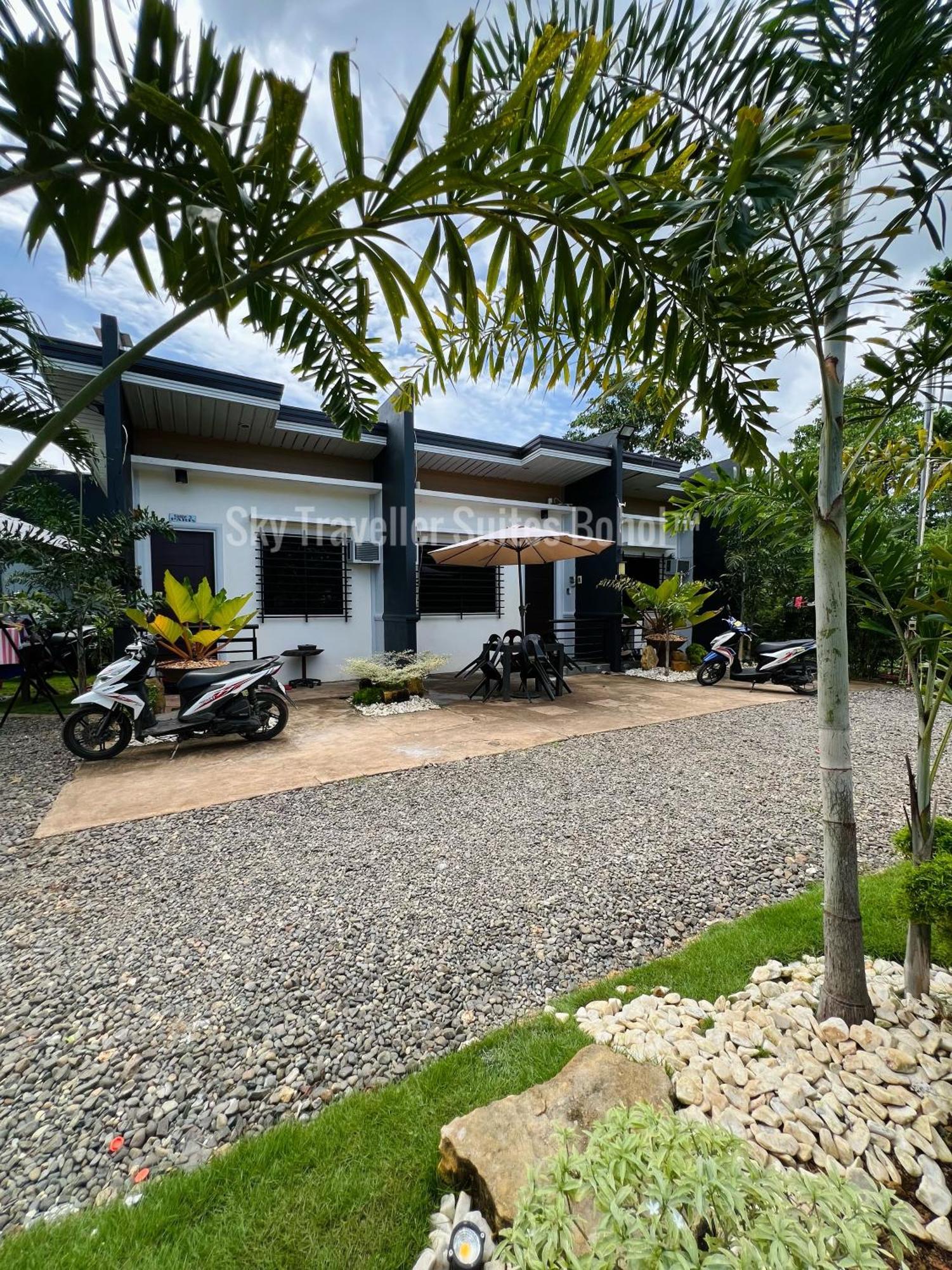 Sky Traveller Suites Panglao Eksteriør bilde