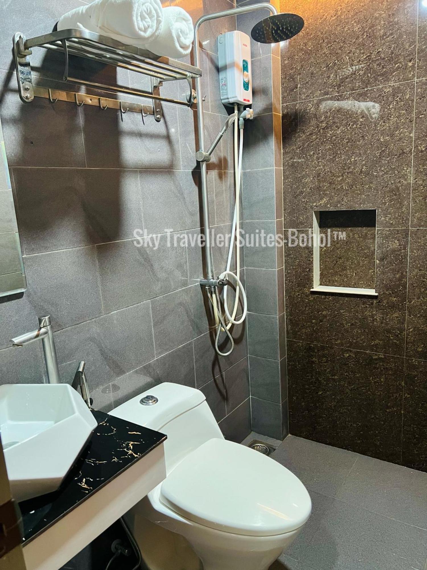 Sky Traveller Suites Panglao Eksteriør bilde
